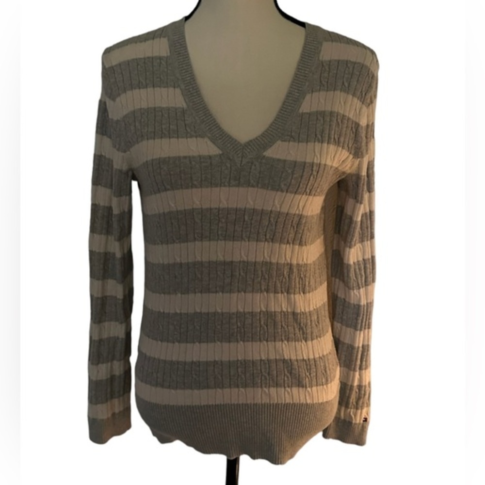Tommy Hilfiger size L/G cable knit sweater